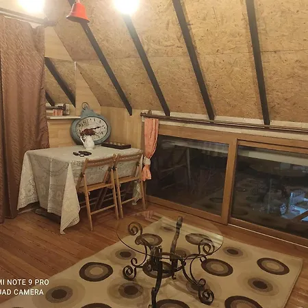 Yamanlar Köy Evim. Kamp alanı İzmir