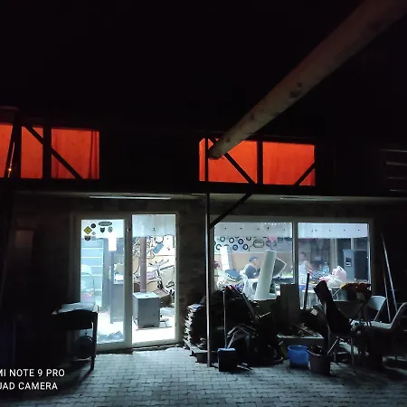 Yamanlar Köy Evim. Kamp alanı *